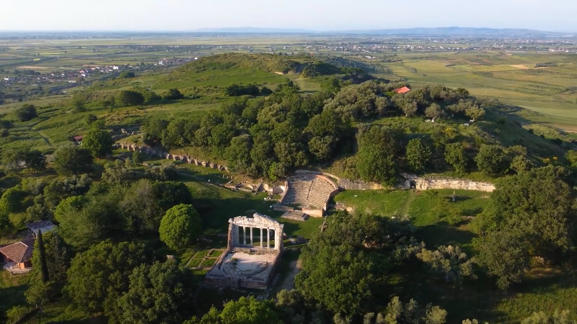 Apollonia, Albanien: Lufttur til Agonothetes-monumentet