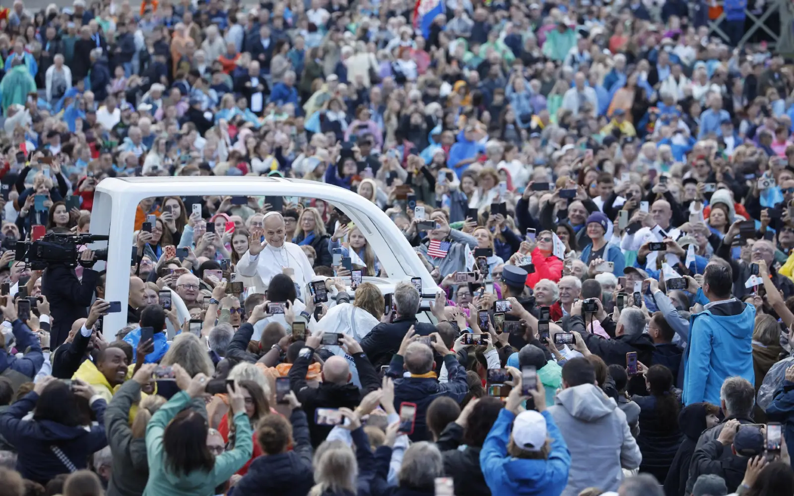 Pope Leo takes to popemobile for first time since cancer surgery