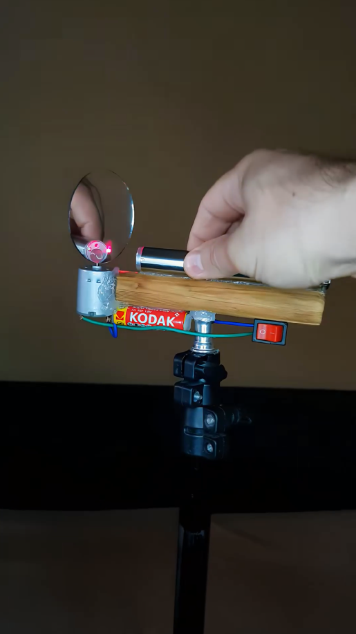 The mini laser tool that helps you align everything perfectly