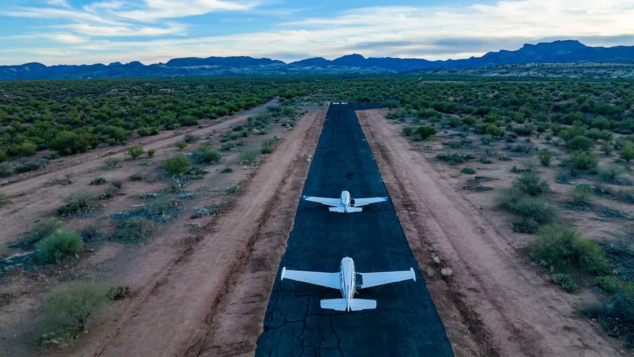 A pilot approached a remote Arizona airstrip — the runway was only 40 ...