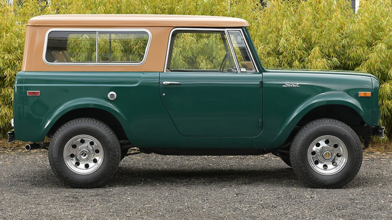 1967 International Scout 800 cold start and driving experience