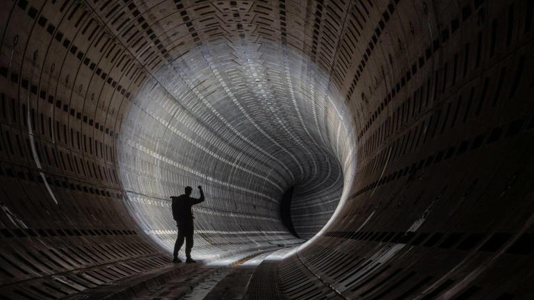 Serrated panels cut turbine noise: Tests show >1.5 dB drop; models ...
