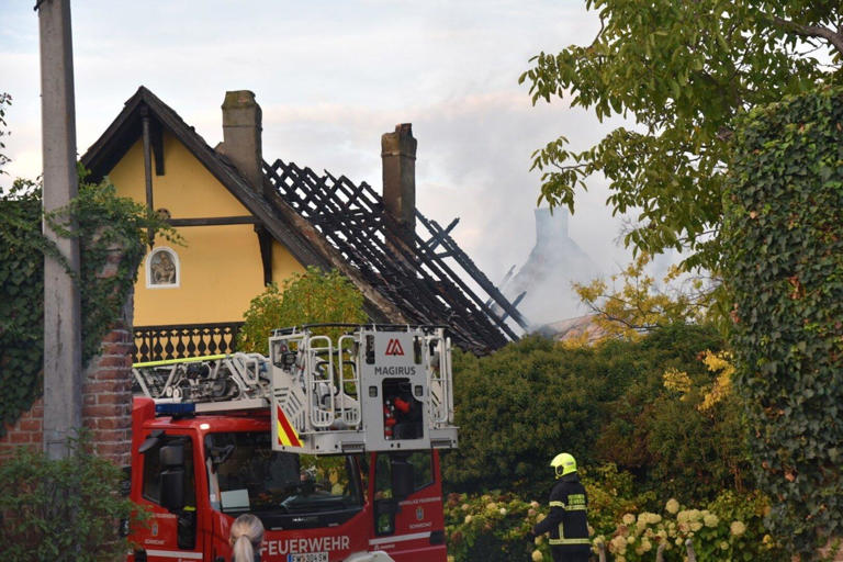 Feuer in Reitstall: Großeinsatz im Bezirk Bruck an der Leitha