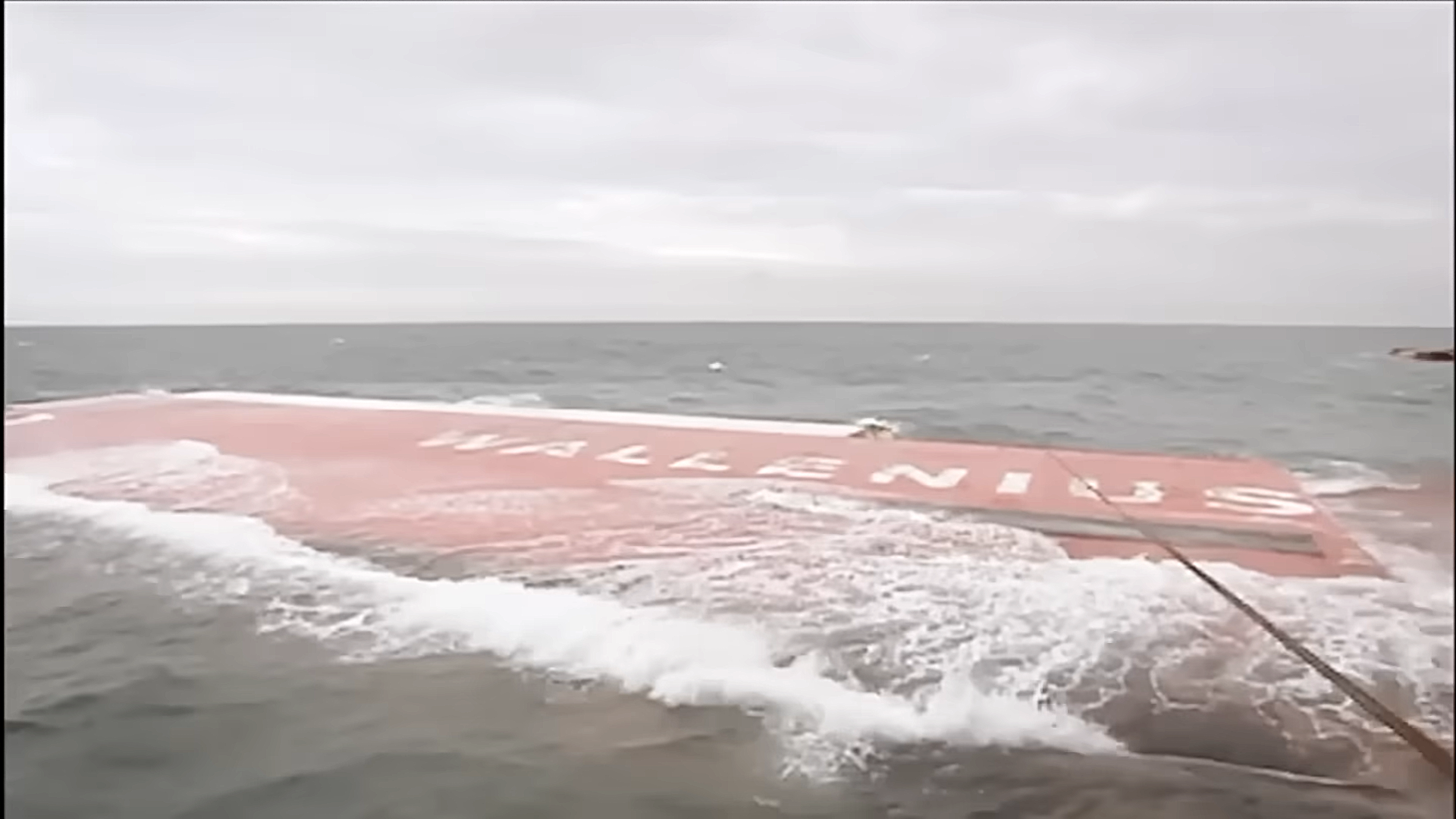 Officials warned ships about the sunken wreck every hour… then a 43,500 ...