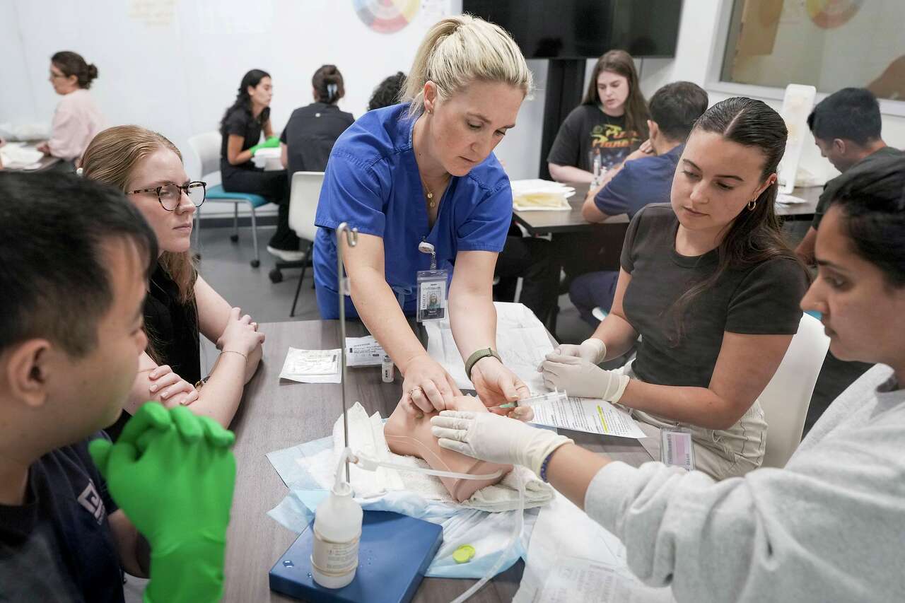 This Fort Worth medical school's unique course emphasizes patient ...