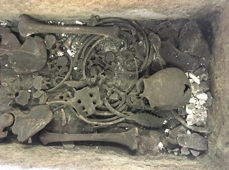Sarcofago romano ritrovato a Westminster, svelato il mistero: conteneva ...