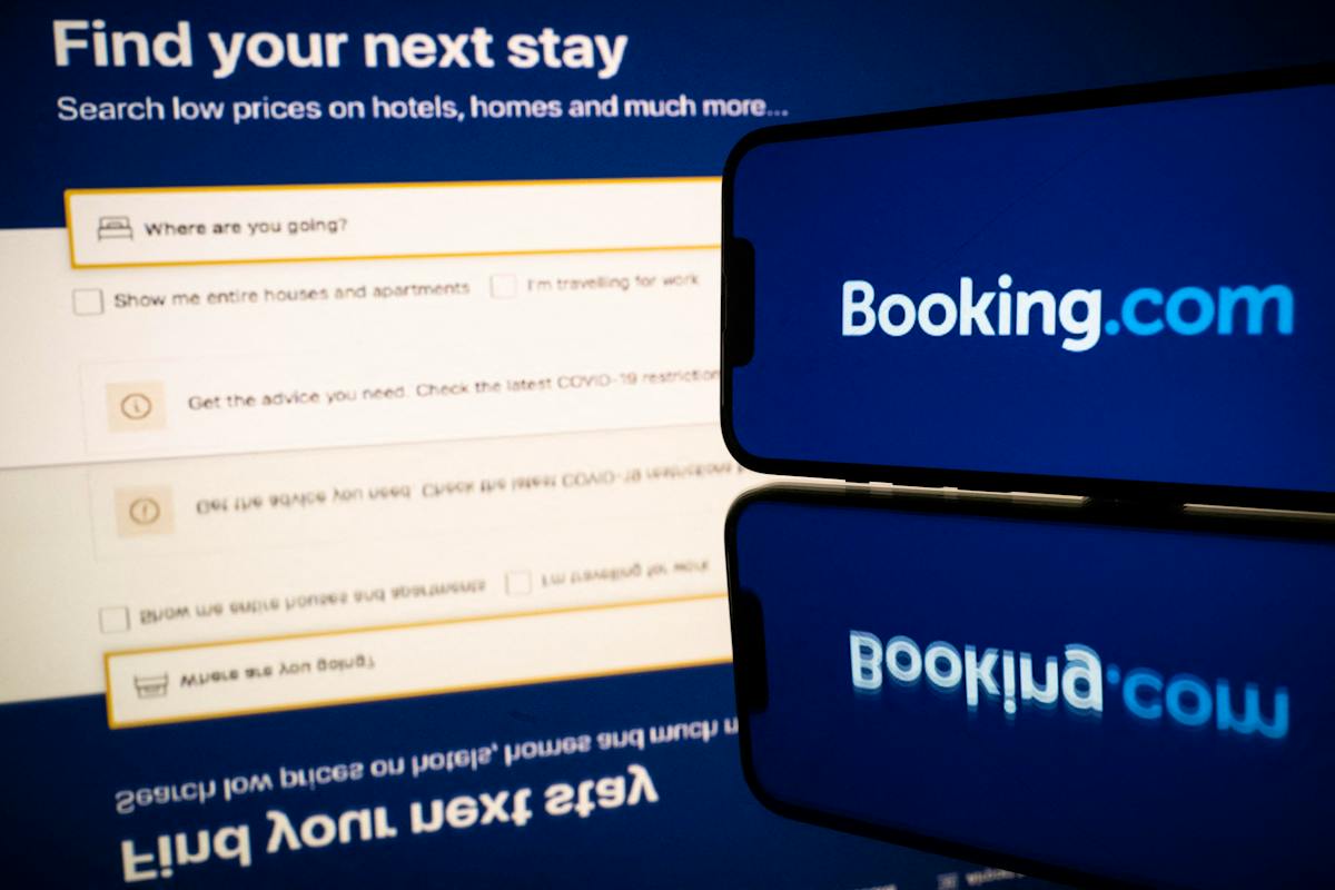 Annonces frauduleuses et arnaques : Bruxelles enquête sur Booking