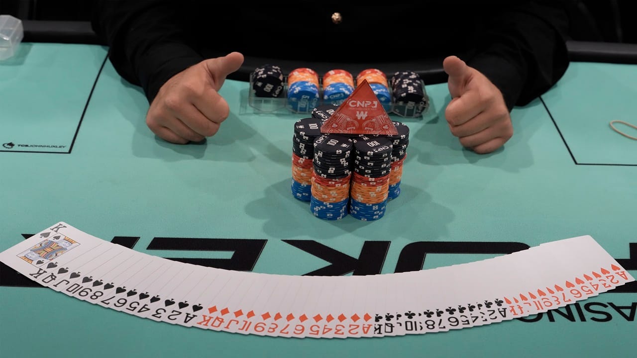 Florida gambling helpline boss stole $1.4 million to fund own gambling ...