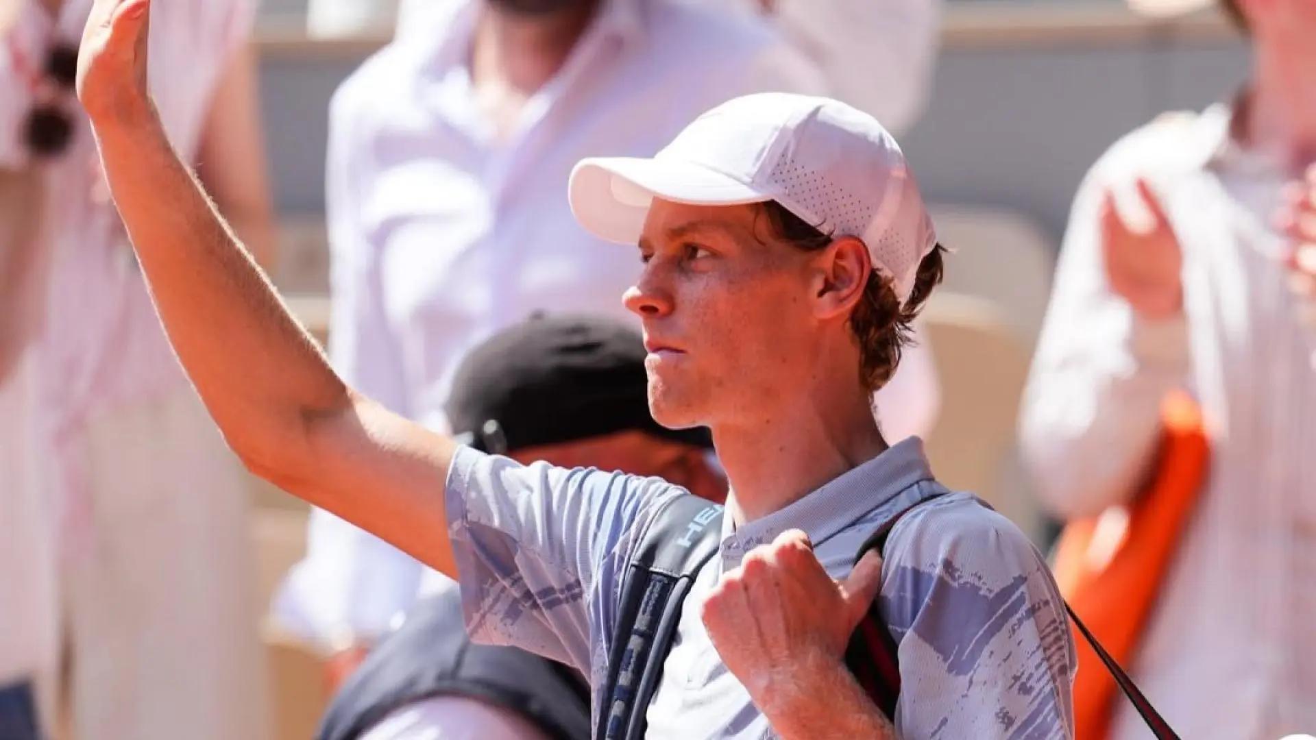 Top ATP coach warns Jannik Sinner about his injury