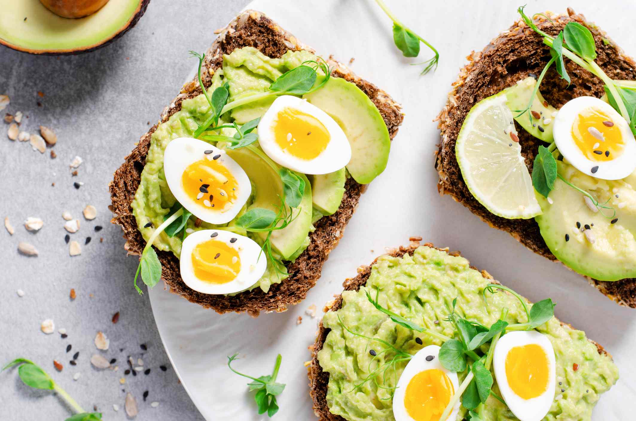 The best breakfast foods for high blood pressure, according to a dietitian