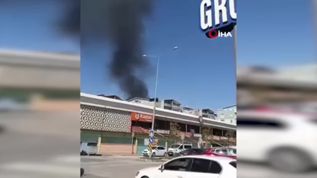 Bursa Yıldırım'da geri dönüşüm deposundaki yangın ekiplerin ...
