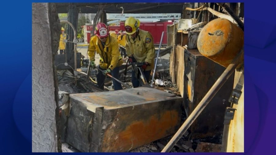 Firefighters find safe filled with priceless family heirlooms in ...