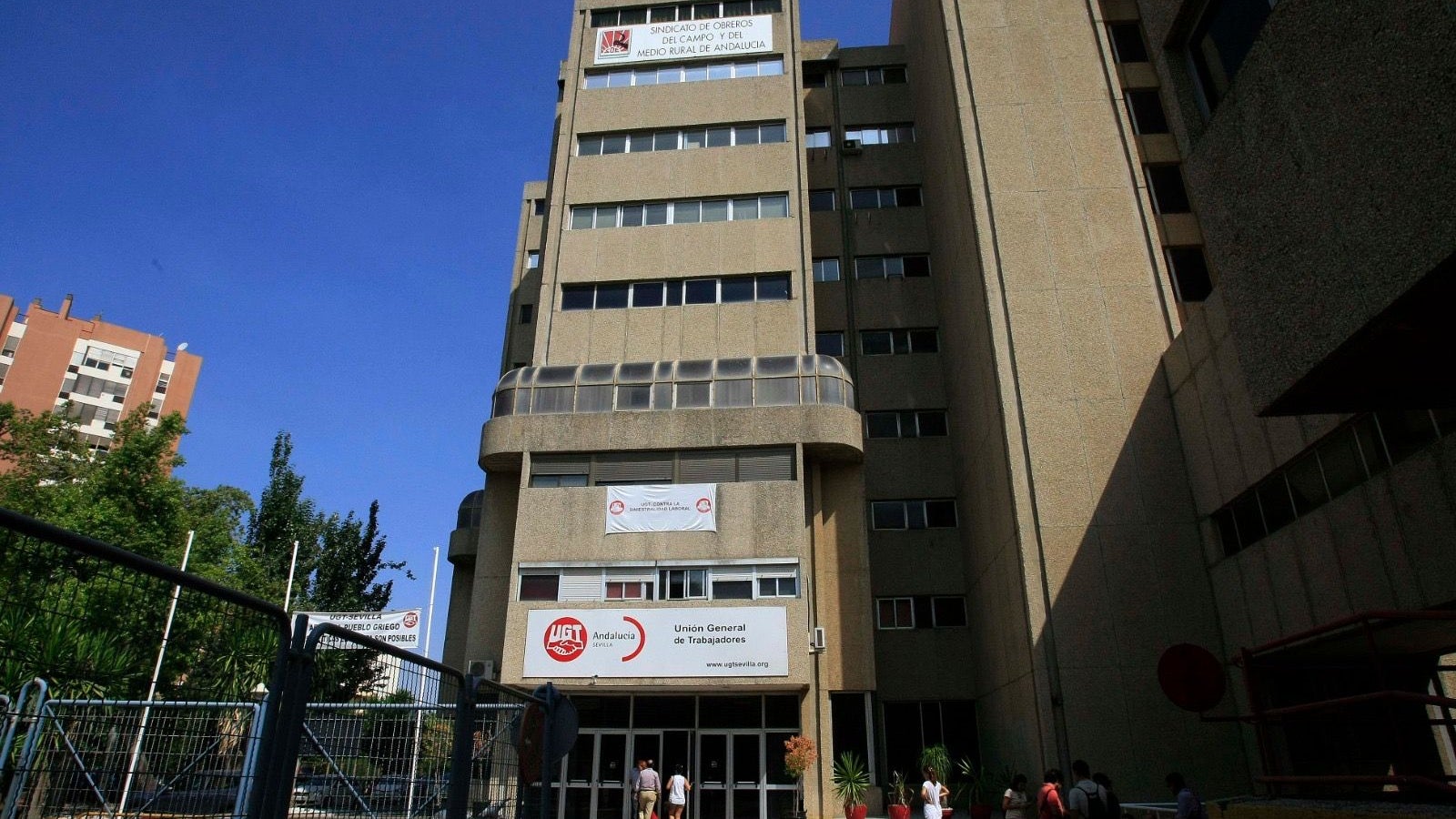 UGT-A acata la sentencia que le obliga a reintegrar más de 18,3 ...