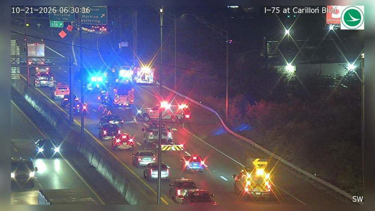 Right lanes closed due to crash on I-75 in Moraine