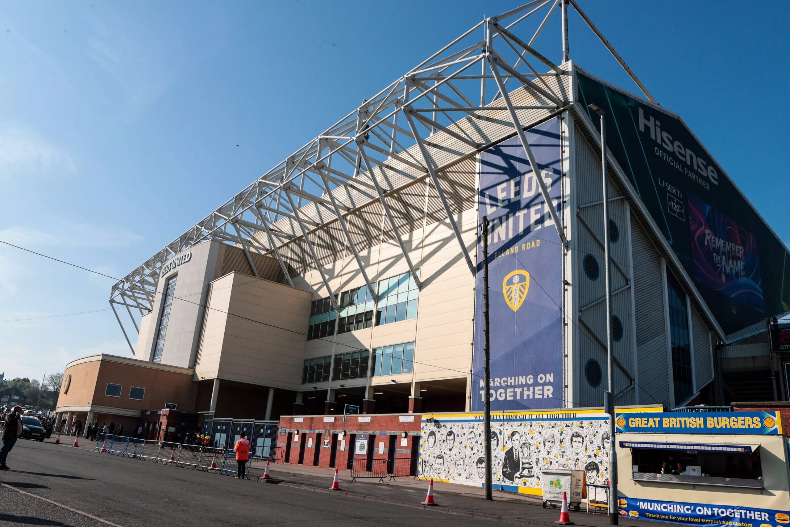 Leeds United vs Manchester United: Team news and confirmed lineups
