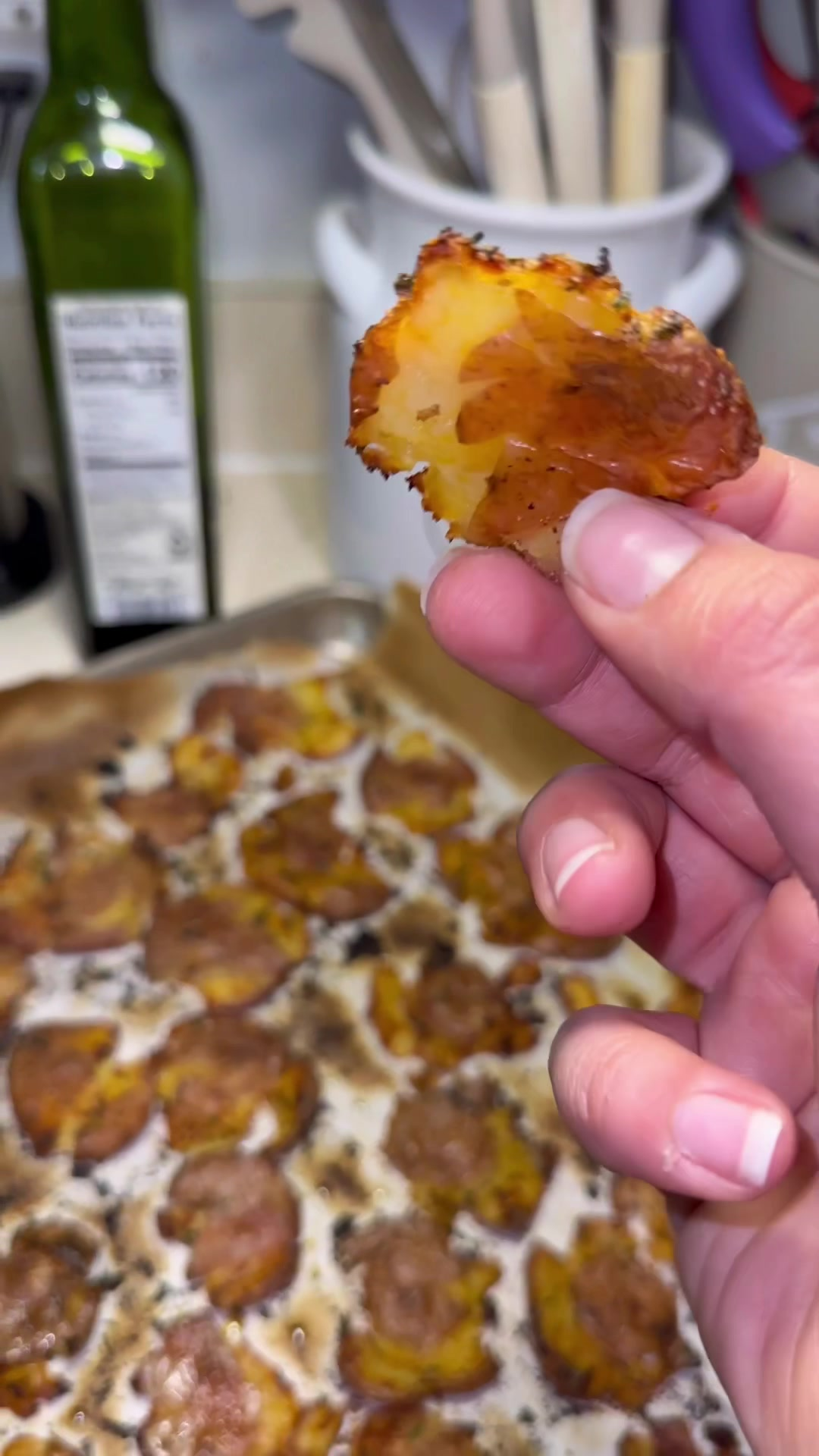 What makes garlic parmesan smashed potatoes so delicious