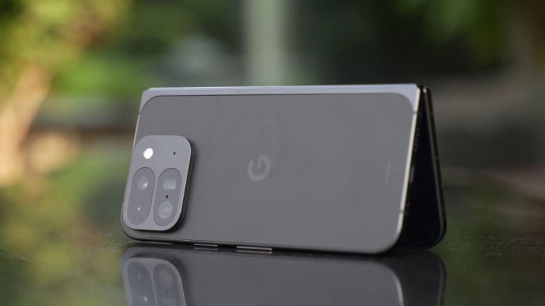 Google Pixel 9 Pro Fold available with over Rs 49,000 discount on ...