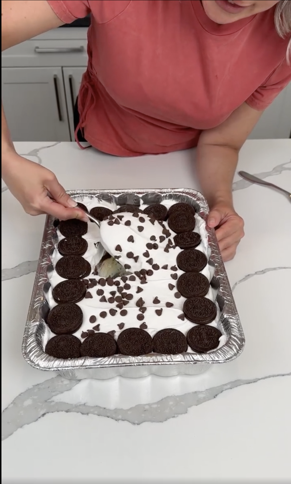 No oven needed! This easy Oreo dessert is a showstopper