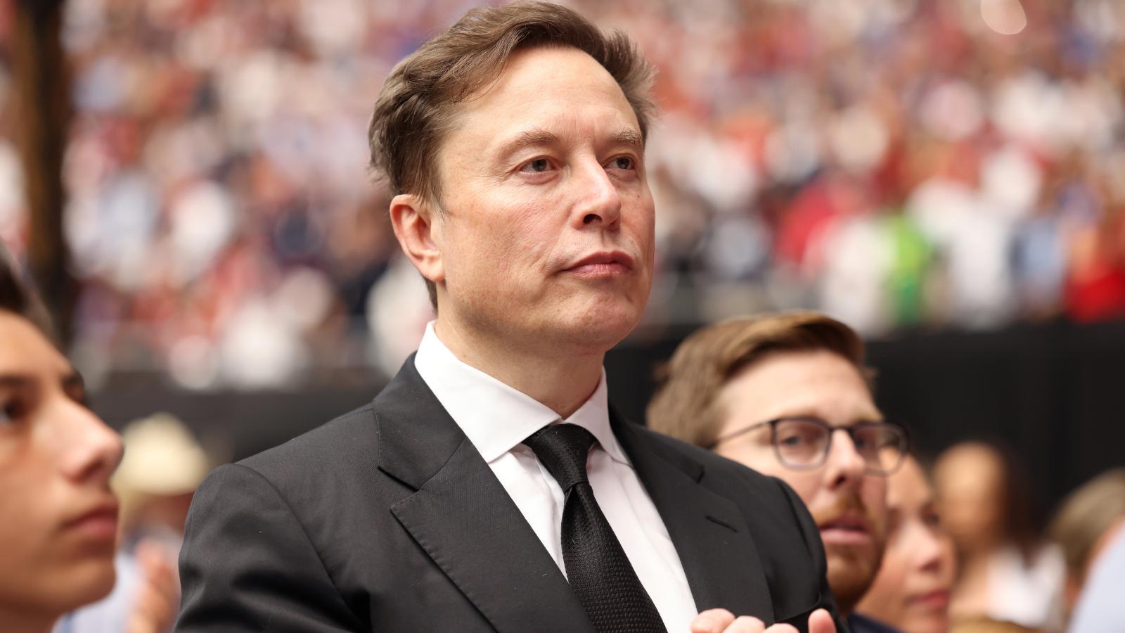 Elon Musk changes X algorithm again to focus on read time instead of ...