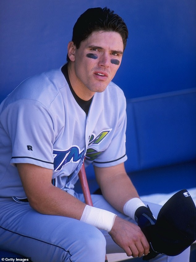Ex-MLB star and his wife accused of $60,000 fraud over youth baseball ...