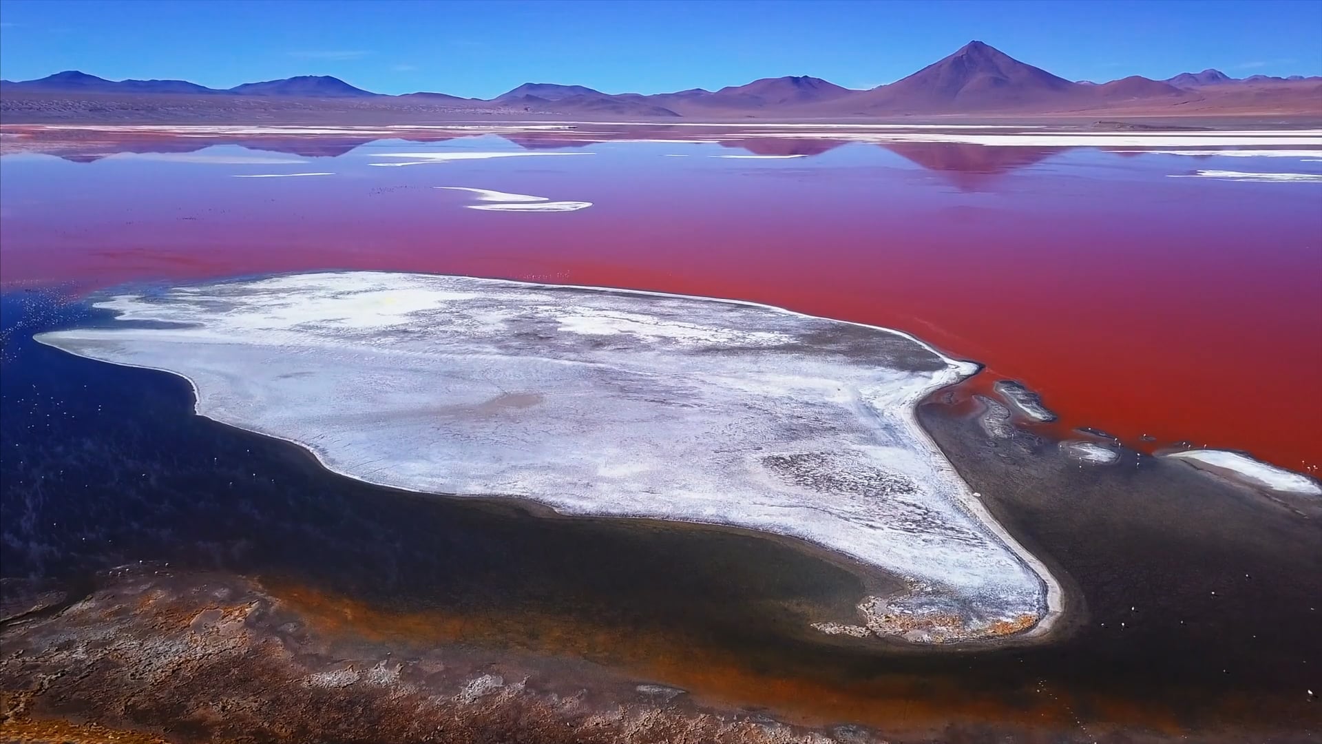 Exploring the breathtaking beauty of Laguna Colorada from above