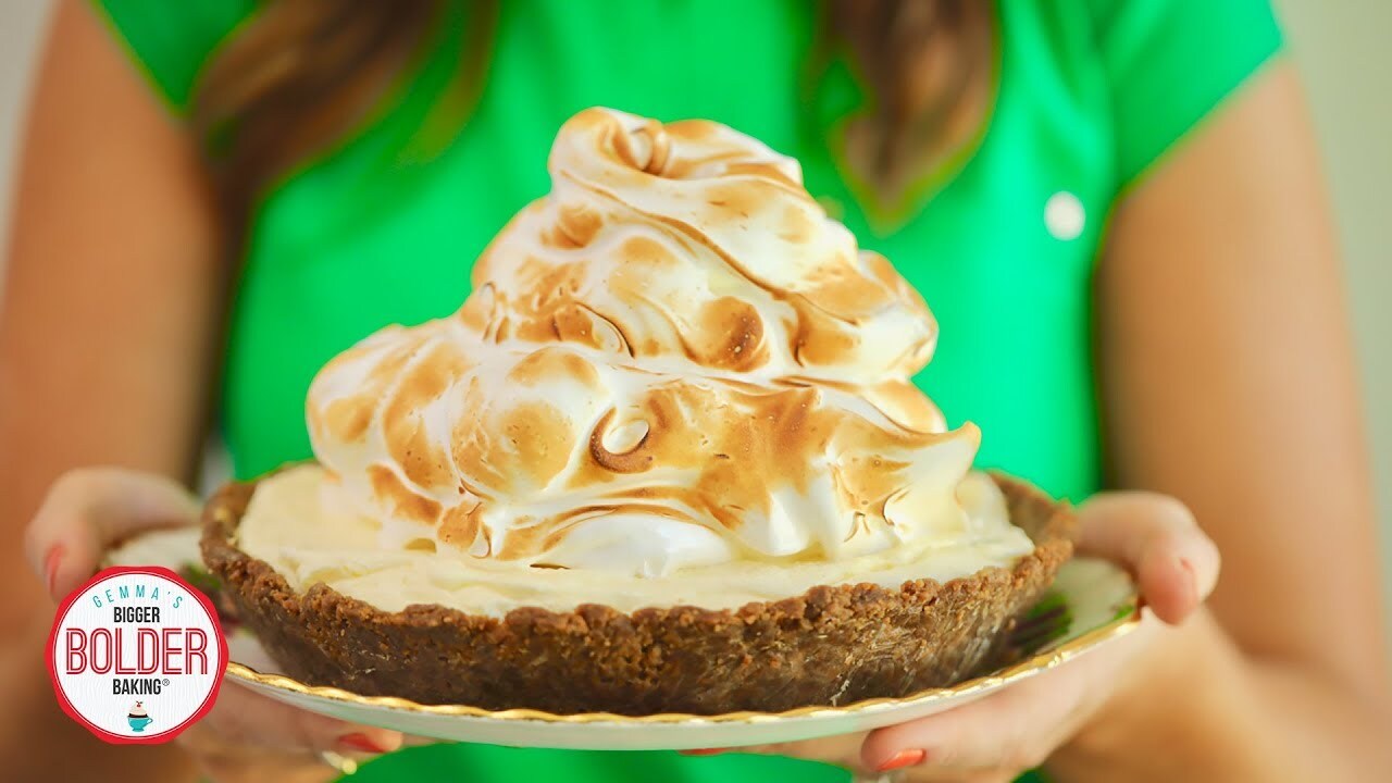 Easy no-bake lemon meringue cheesecake recipe to impress your guests