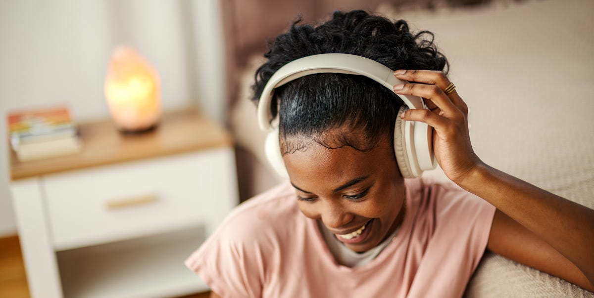 Your headphones and earbuds are filled with earwax – here’s how to ...
