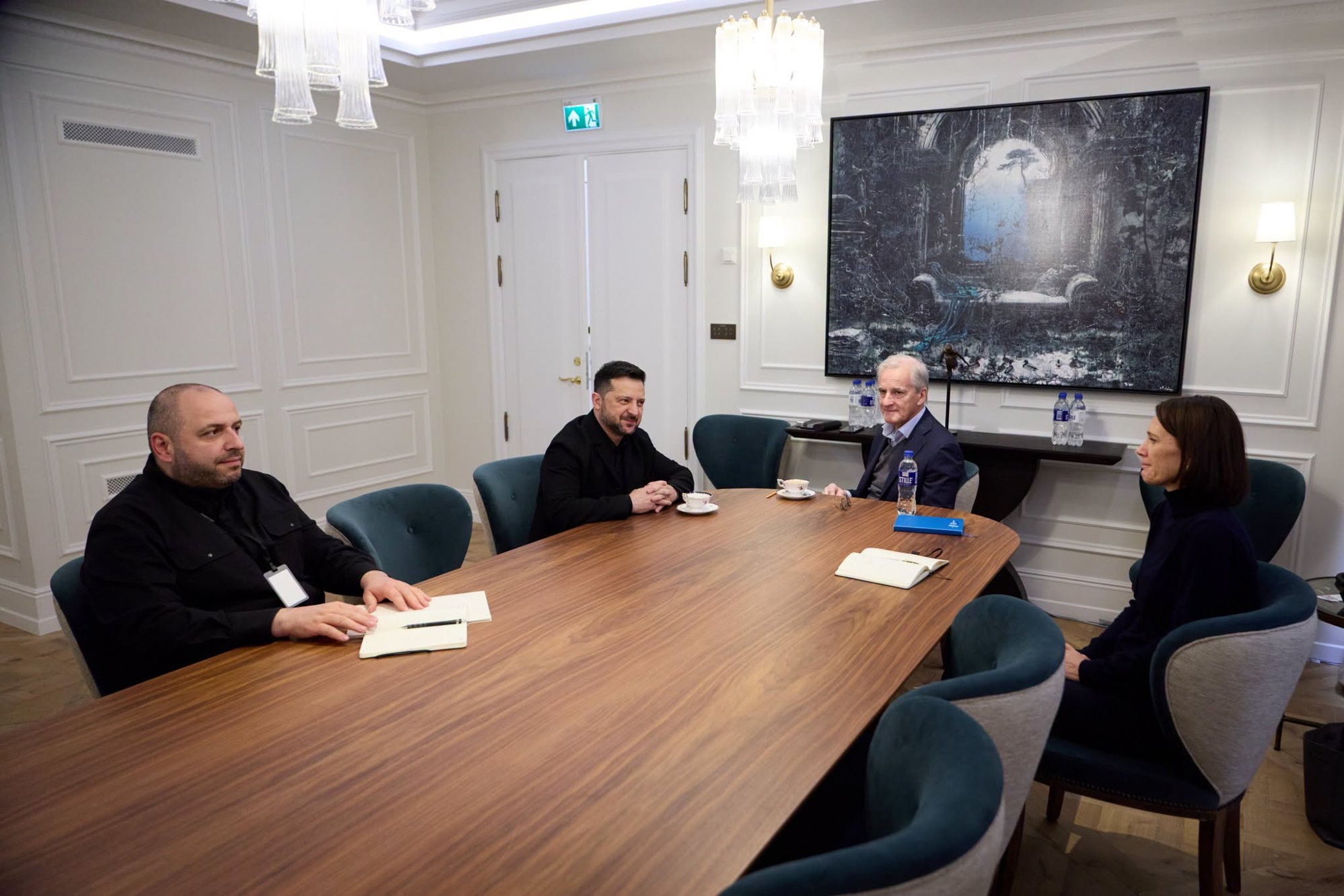 Zelenskyj etter Støre-møte: – Mye avhenger av Russland