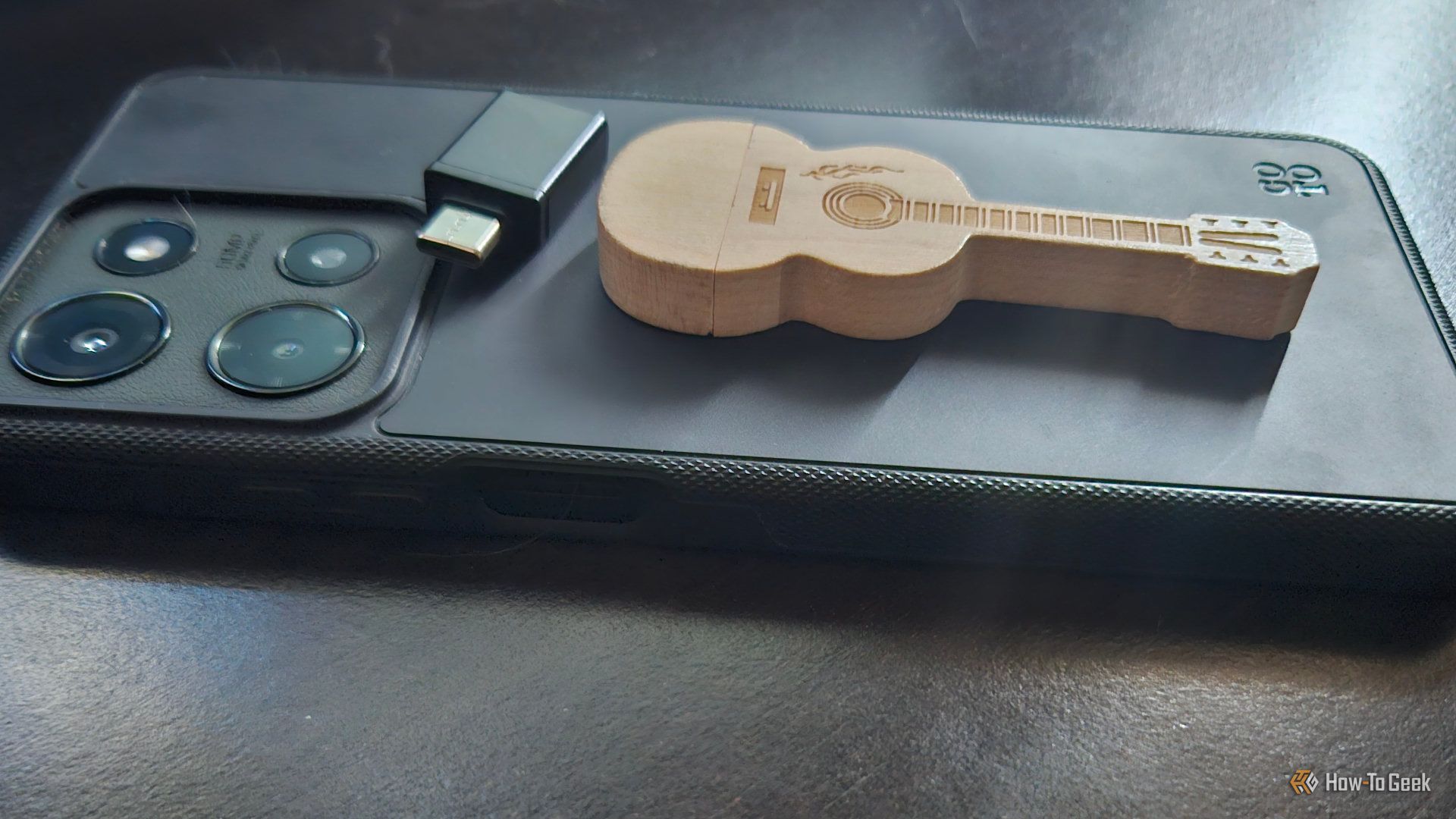 6 surprising USB accessories you can plug into your phone that actually ...