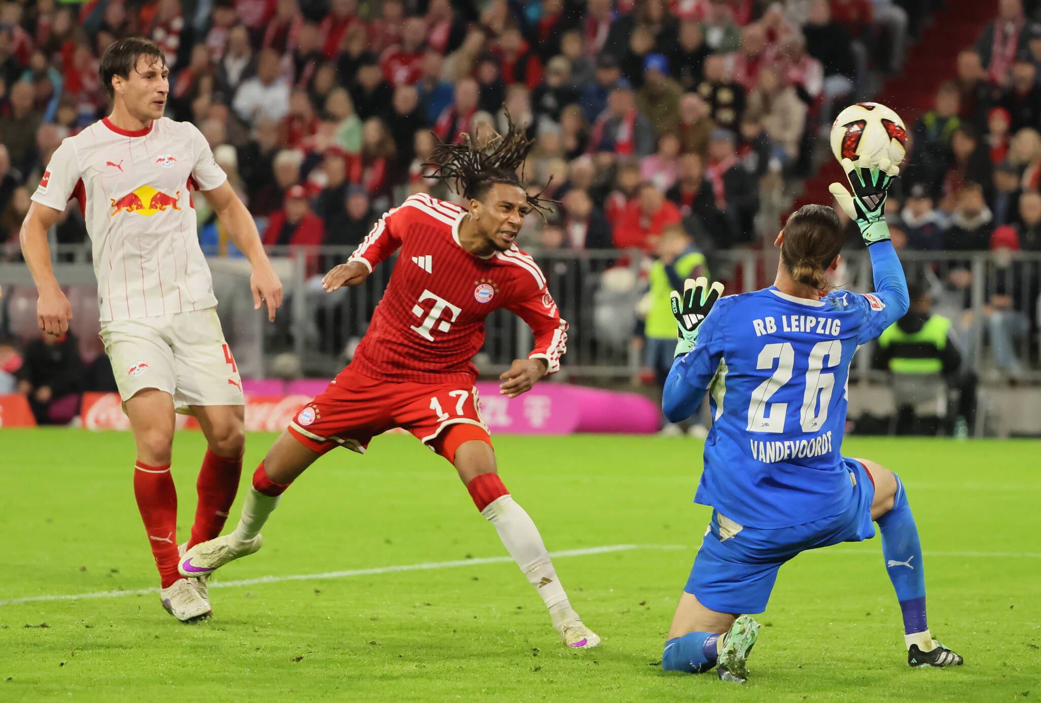 Fußball heute: Übertragung der Spiele im Free-TV und Stream