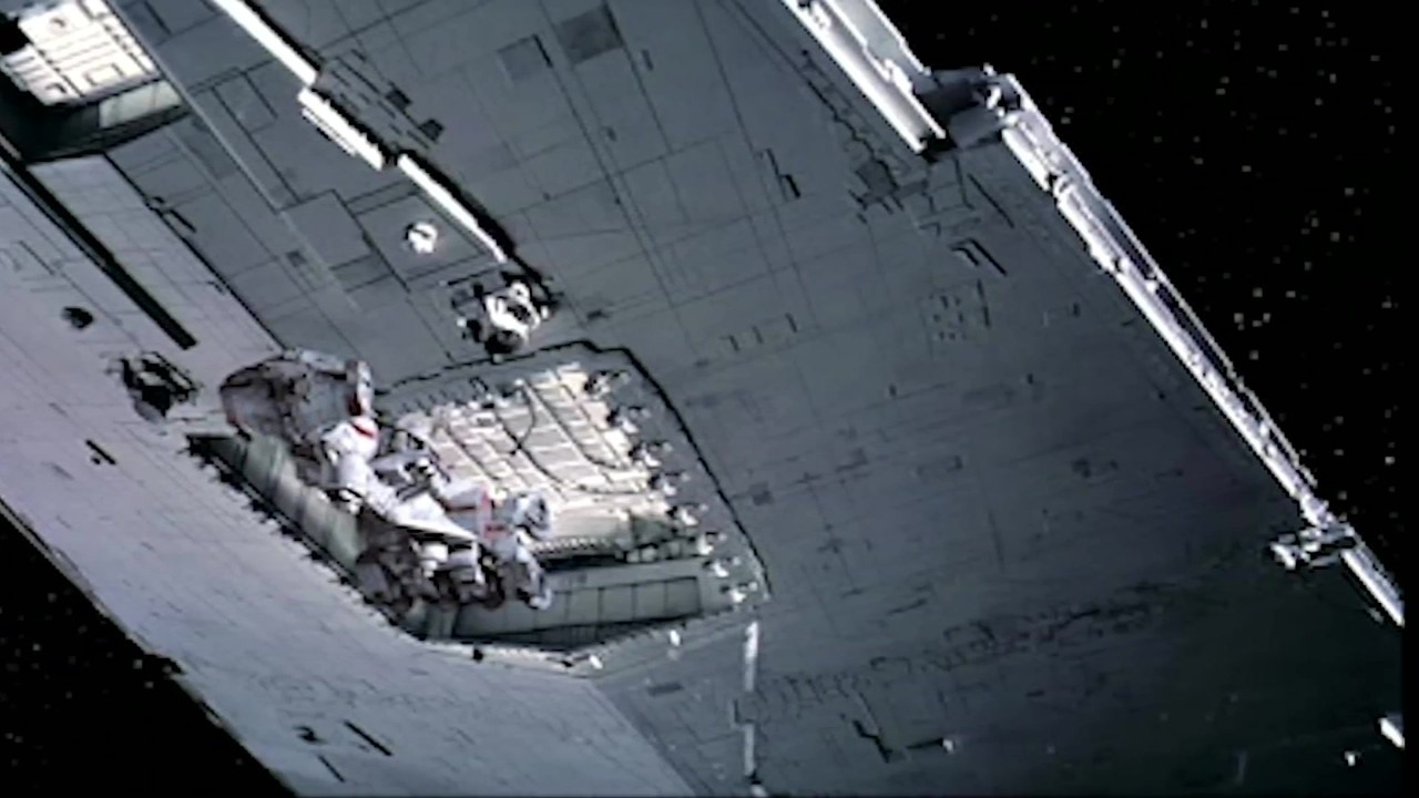How Star Destroyers changed from the Republic to the Empire