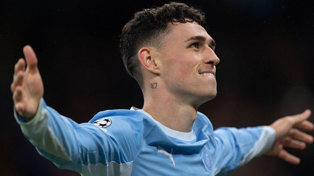 Foden enjoys night in false nine role