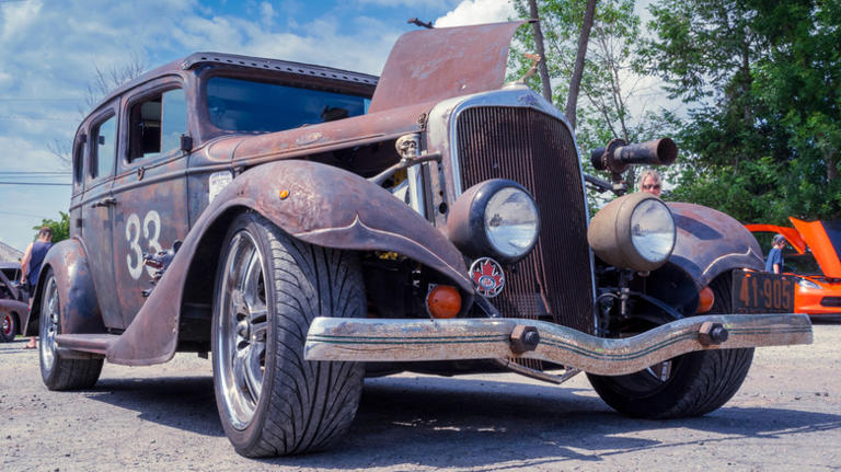 What is a rat rod, and how is it different from a hot rod?