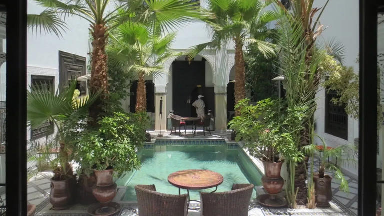 How Moroccan riads use inner courtyards to stay cool