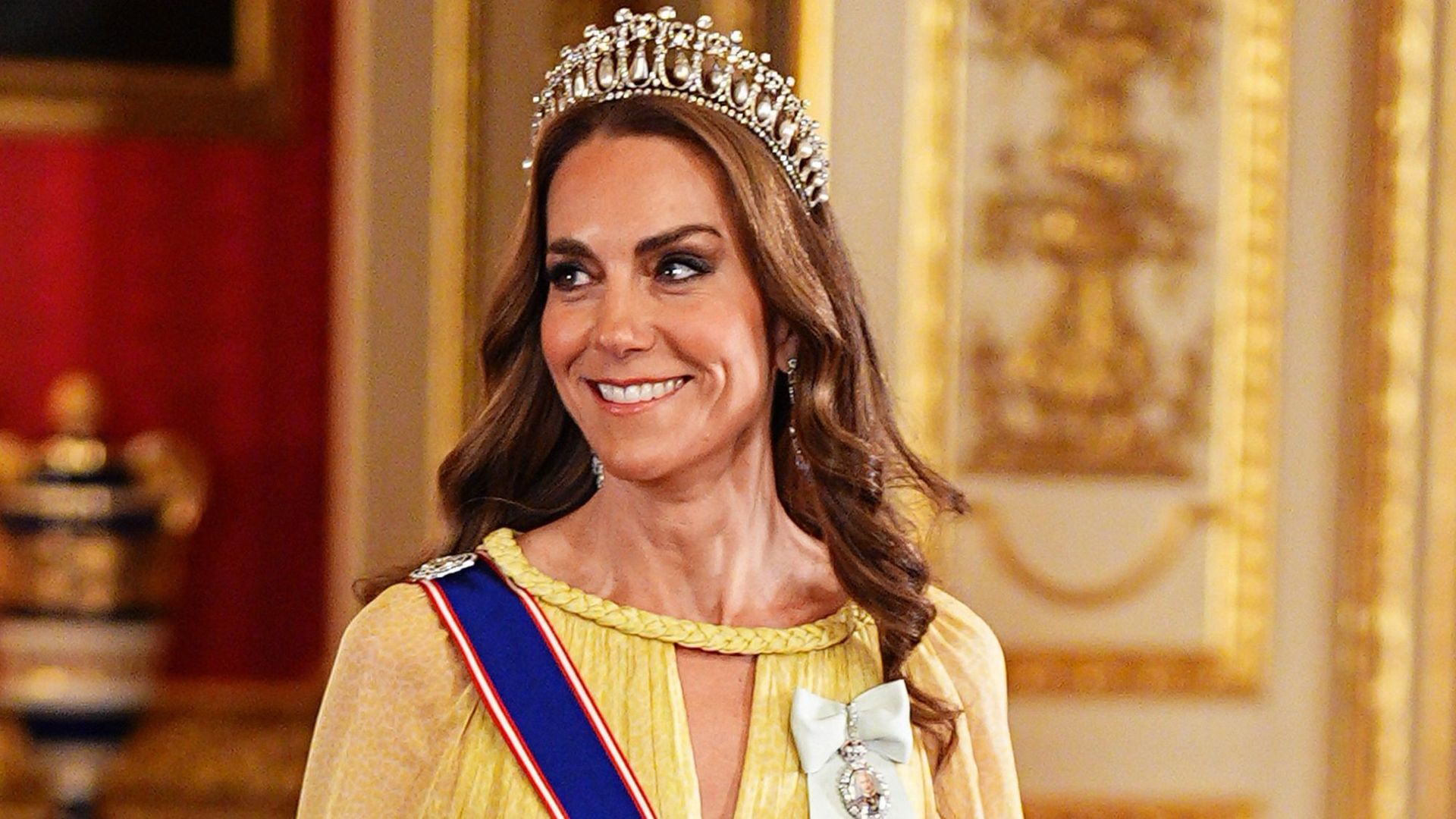 Kate Middleton's Oman state banquet dress is the latest secret message ...