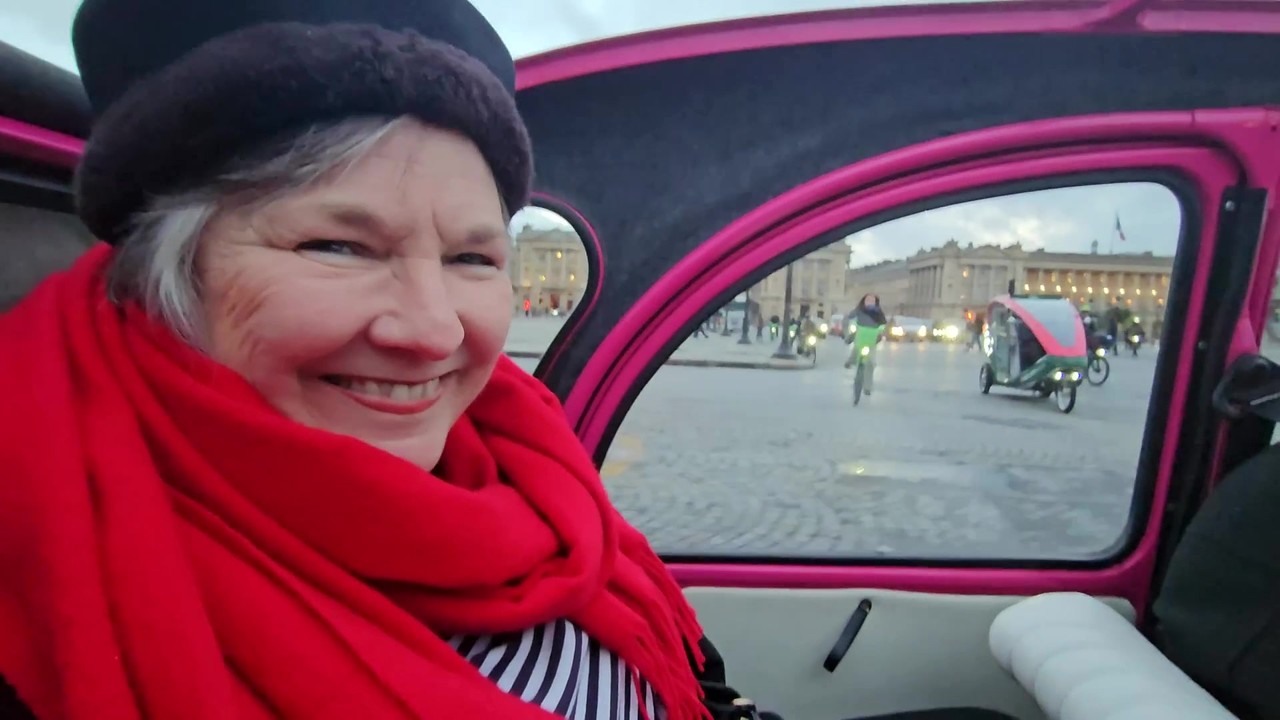 Throwback: A vintage convertible tours Paris landmarks in two hours