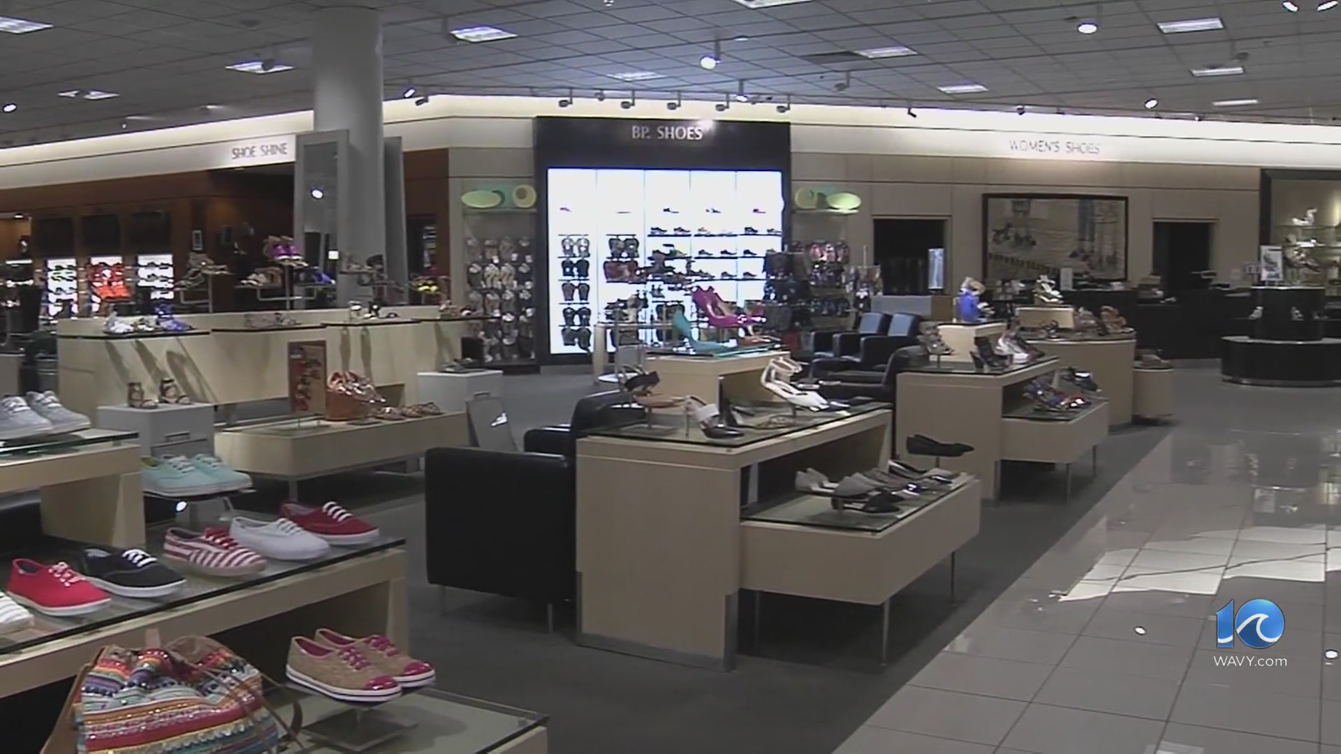 Grand opening of Williamsburg Nordstrom Rack offers $1k gift card giveaway