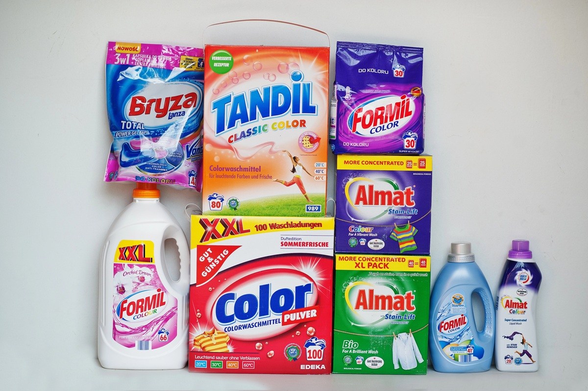 Tandil & Formil im Test: Die Waschmittel von Aldi und Lidl hängen sogar ...