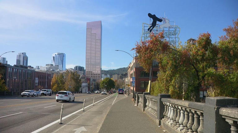 Blazers' new guard Ja Morant joins Portland's iconic White Stag sign