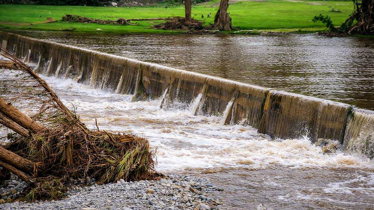 Why engineers cannot guarantee flood safety - The uncertainty behind ...