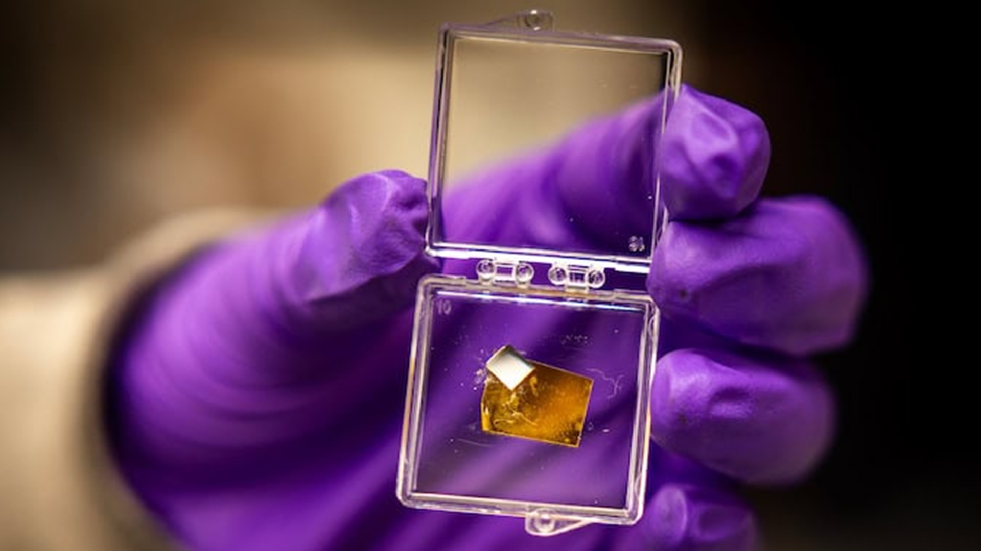 US-made magnetic-sound wave chip could make computers 1,000 times faster