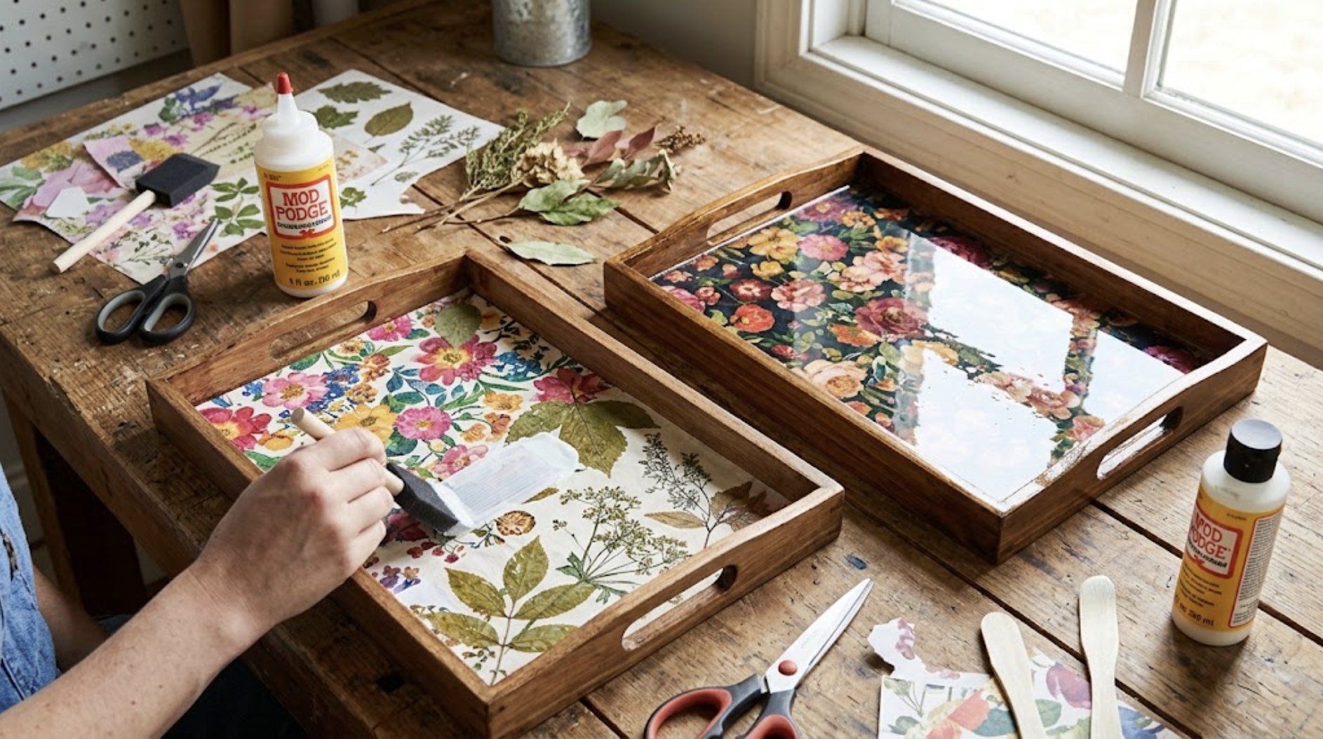 How to create stunning decoupage resin-finished wooden serving trays ...