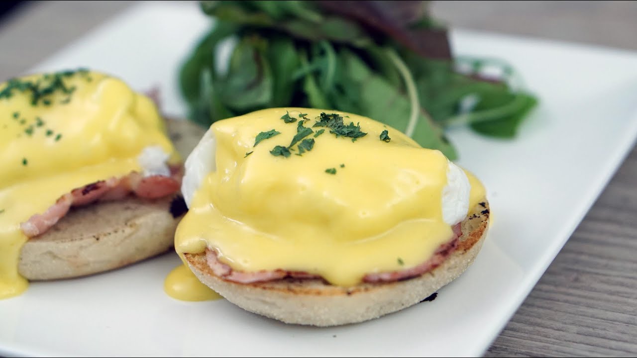 Eggs benedict: simple poached-egg hack