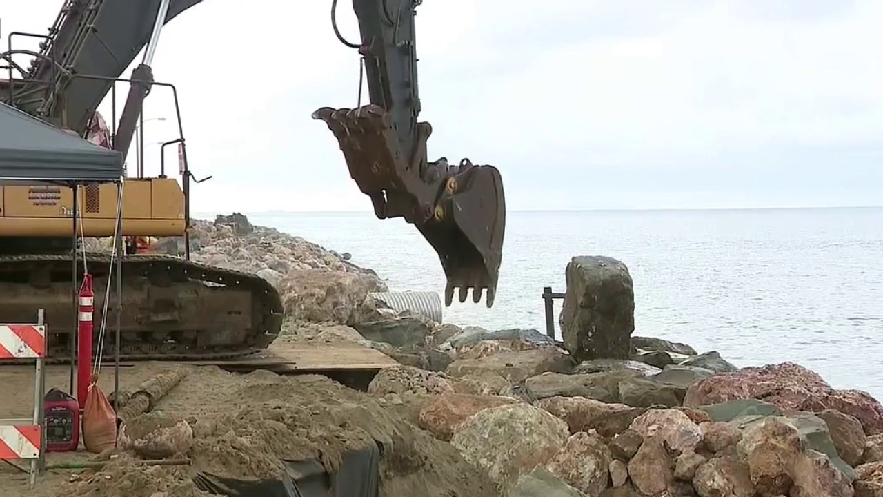SoCal storm: Long Beach Peninsula braces for flooding