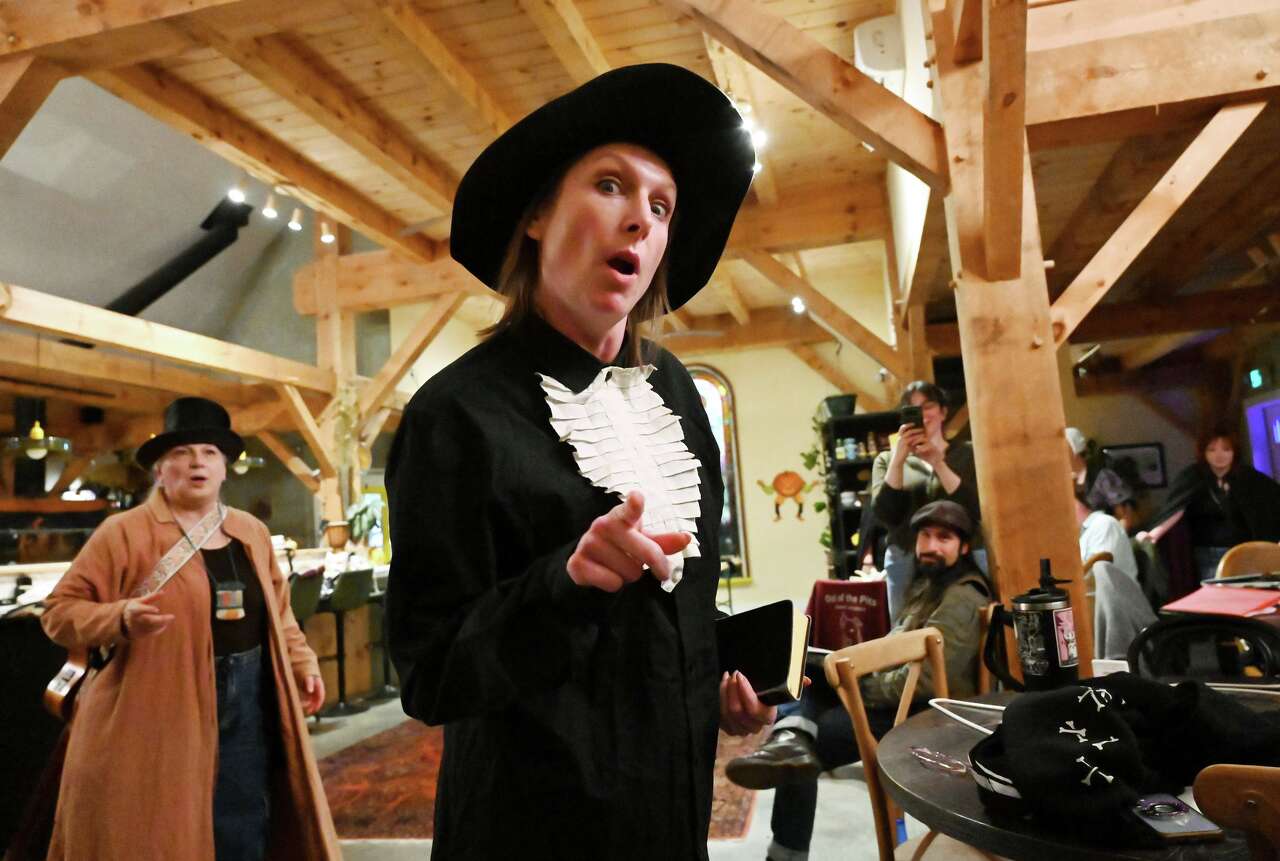 Rural theater company puts a local spin on Washington Irving's 'Sleepy ...