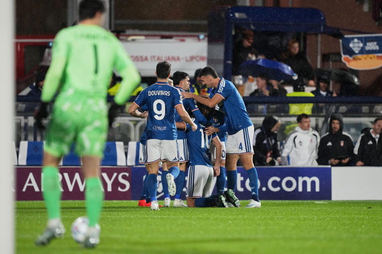 Carrick under huge pressure as hopeless Man United humiliated by Como