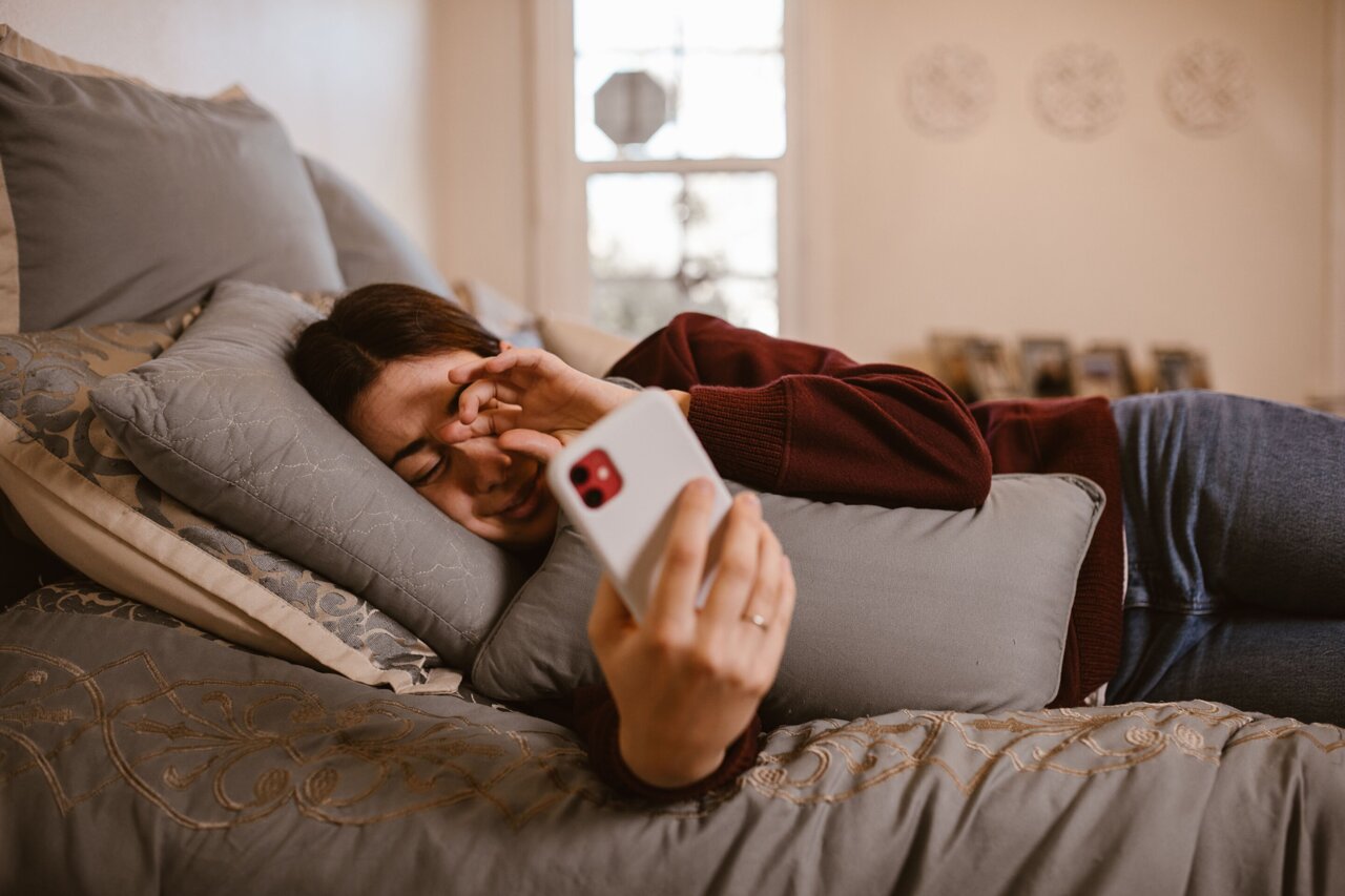 Compulsive social media use is linked with wanting closeness but ...