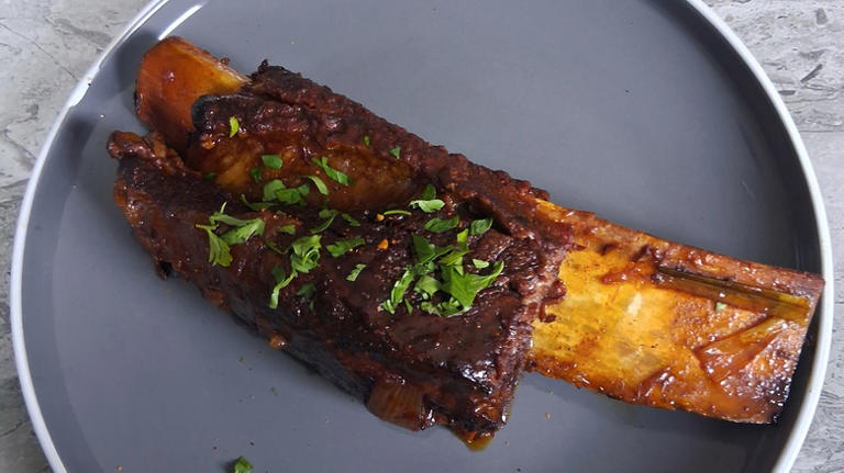 Slow cooker vs oven: Which is best for tender beef short ribs?