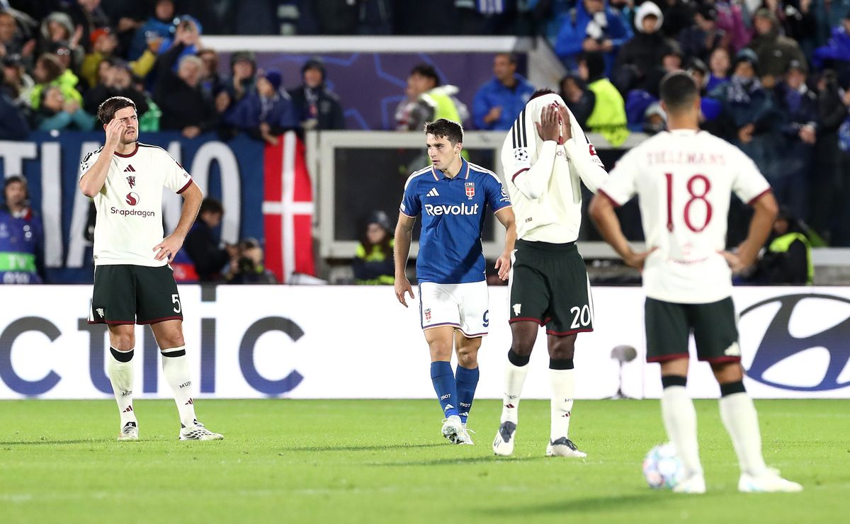 Vergüenza gigante: el Manchester United es goleado por el Como en la ...