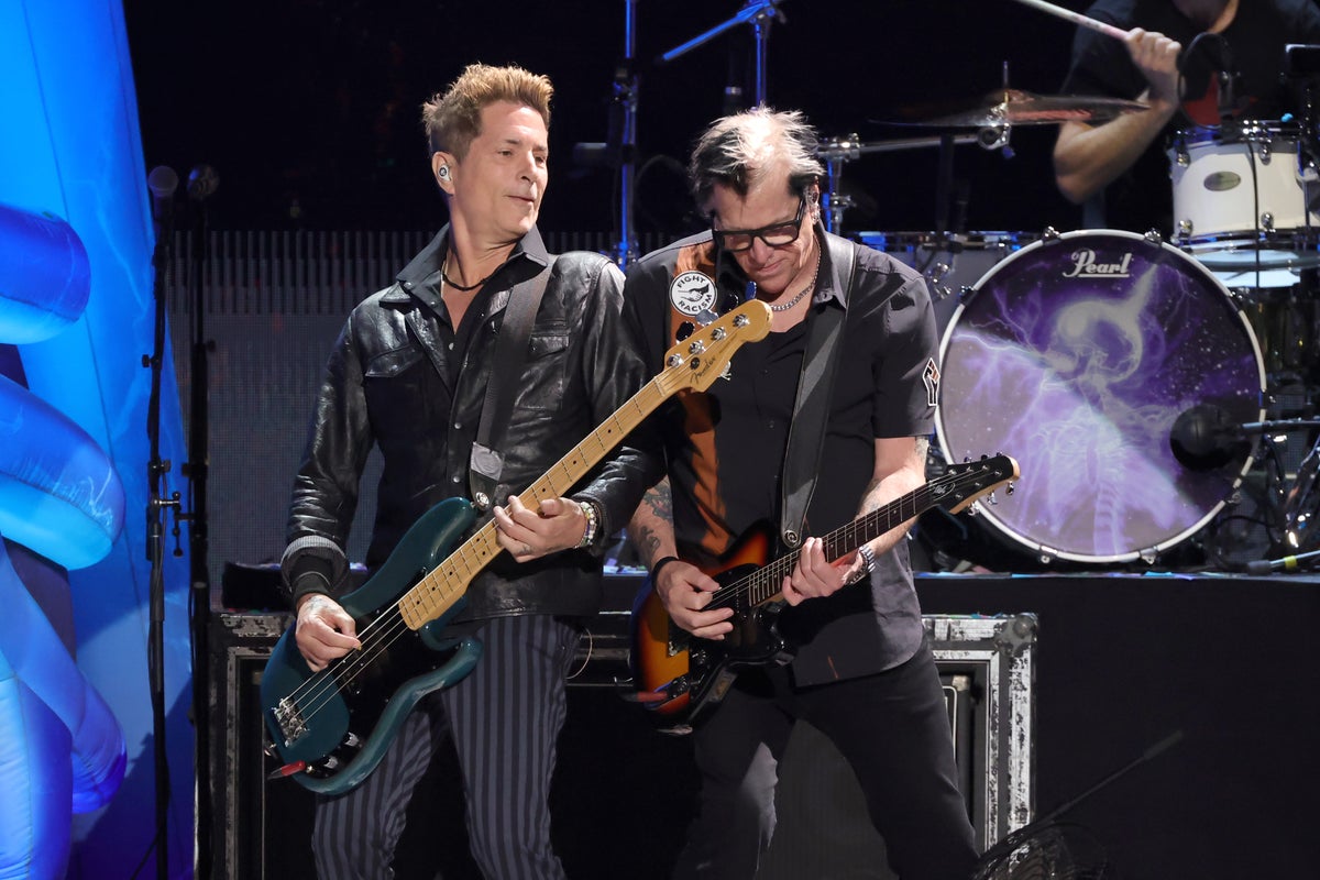 The Offspring rocker is exiting tour due to serious health issue